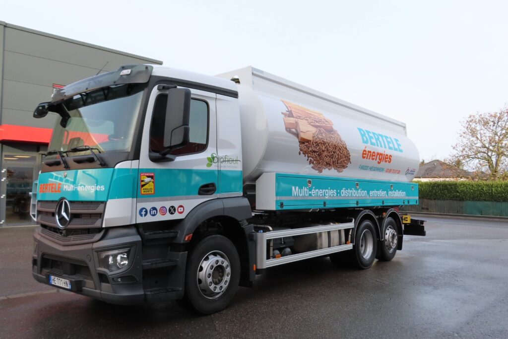 Camion de livraison Bertelé Énergies