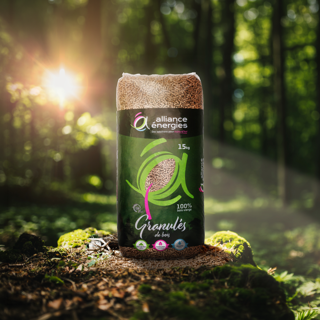 Sac de granulés Alliance Énergies en forêt