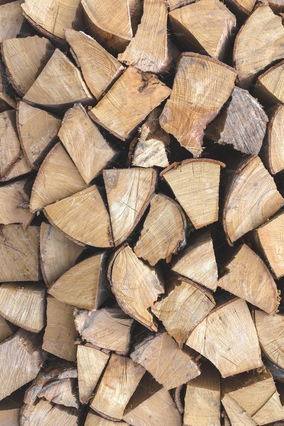 Bûches de bois fendues